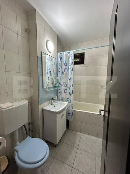 Apartament cu 3 camere semidecomandat, mobilat în Gheorgheni