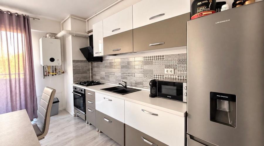 Apartament cu 2 camere semidecomandat în Torontalului