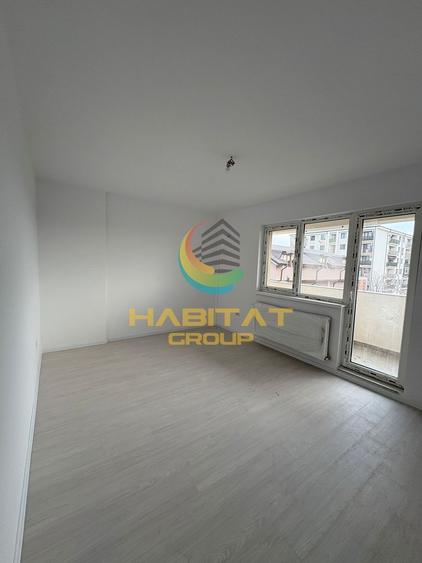 Apartament cu 3 camere decomandat în Berceni