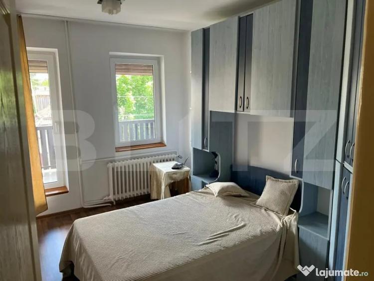 Casă cu 8 camere cu Teren 688 Mp în Libertății
