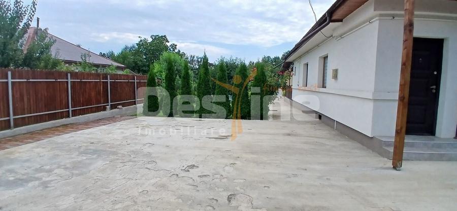 Duplex cu 3 camere cu Canalizare în Central