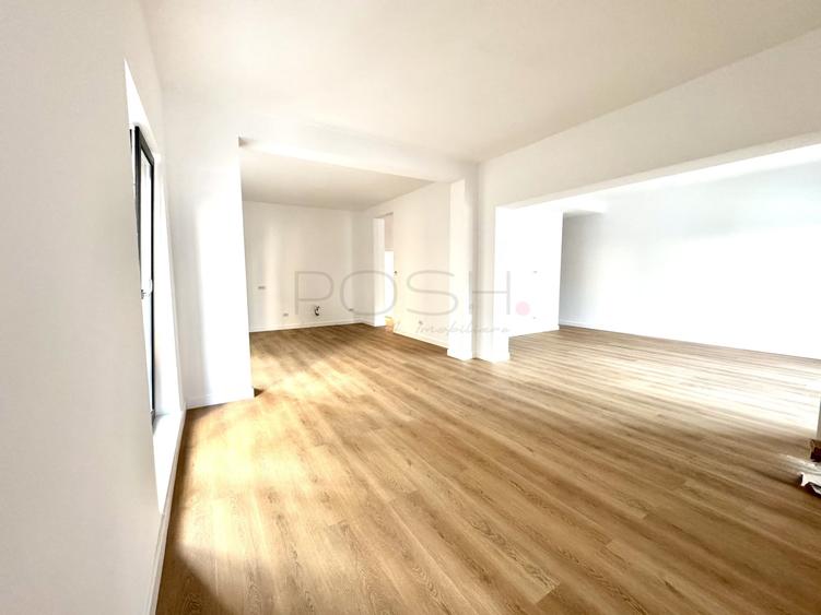 Casă individuală cu 8 camere cu Canalizare în Dorobanți