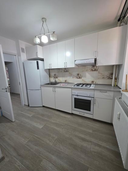 Apartament cu 3 camere decomandat în P-ța Reșița