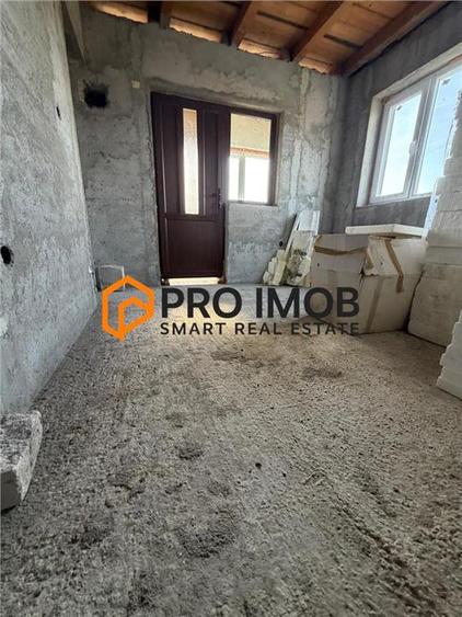 Casă individuală cu 4 camere cu Teren 1004 Mp în Costești