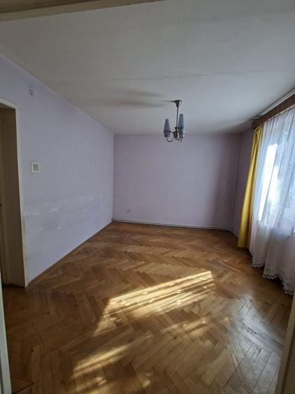 Apartament cu 3 camere decomandat în Dâmbu Pietros