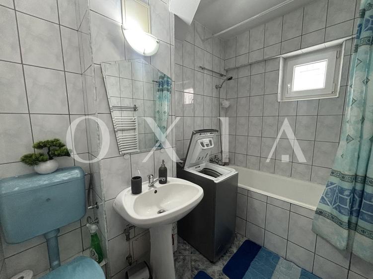 Apartament cu 2 camere semidecomandat, mobilat în Lipovei