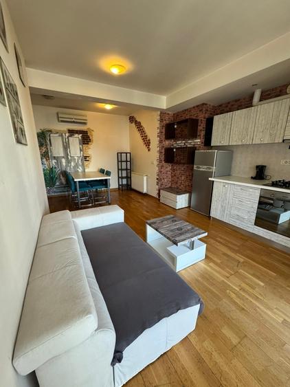 Apartament cu 3 camere în Torontalului