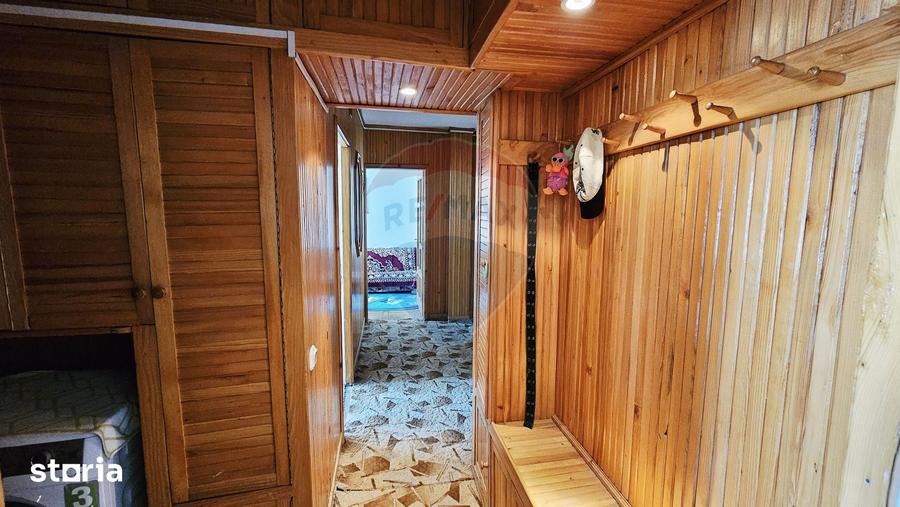 Apartament cu 4 camere în Mărăței