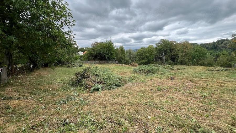 Teren de 2700 mp, în Telega