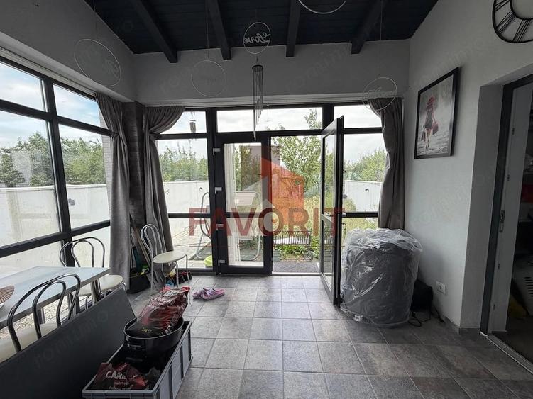 Casă cu 5 camere cu Teren 250 Mp în Utvin