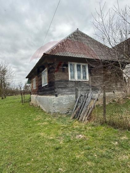 Casă individuală cu 2 camere cu Teren 4890 Mp în Hărnicești