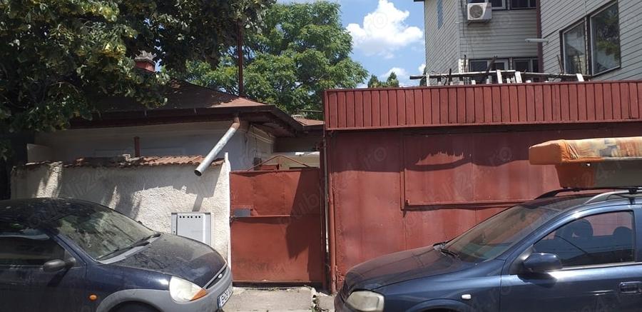 Casă cu 3 camere în Vitan