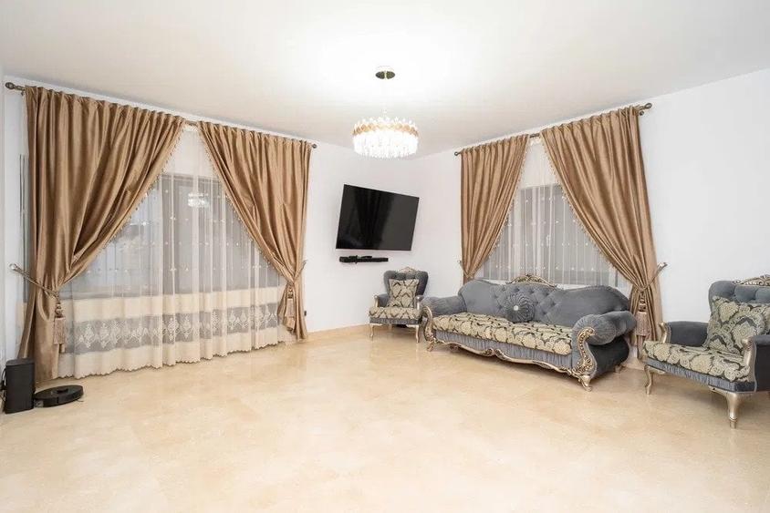 Casă cu 6 camere cu Teren 420 Mp în Breazu