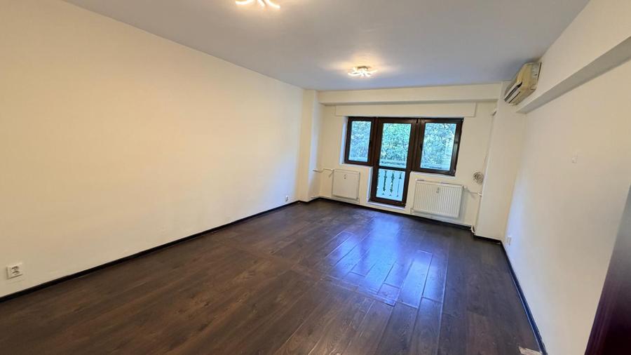 Apartament cu 4 camere decomandat în Unirii