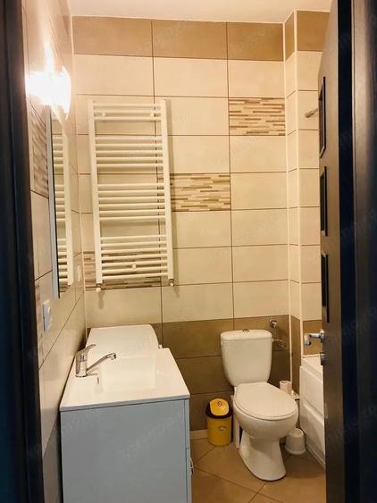 Garsonieră decomandată în Apărătorii Patriei