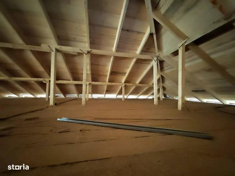Casă cu 4 camere cu Teren 400 Mp în Crevedia