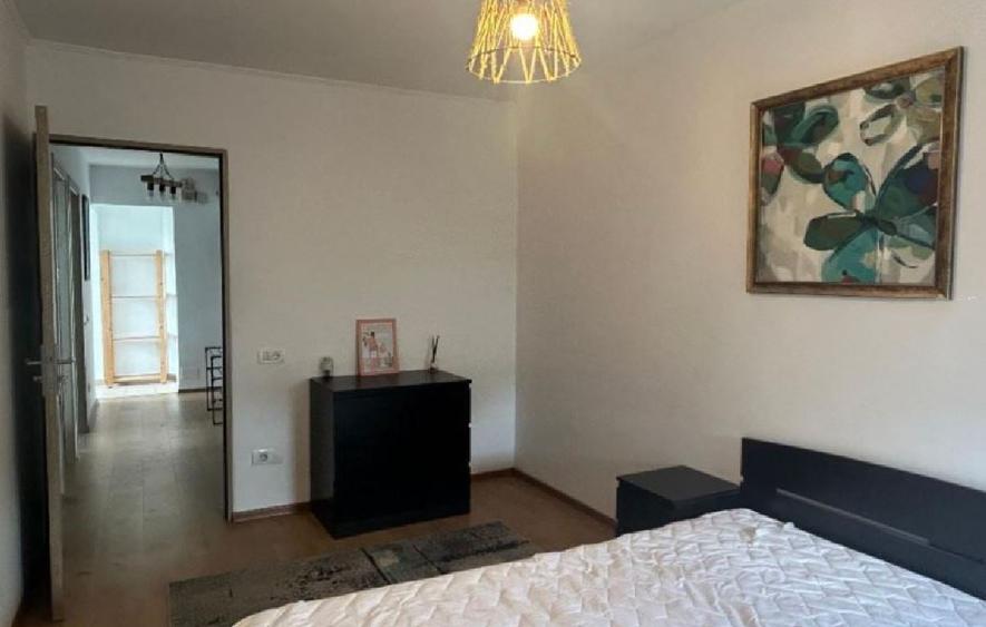 Tineretului,METROU ,MOBILAT,utilat COMPLET,DECOMANDAT,geam la baie,AC - 4
