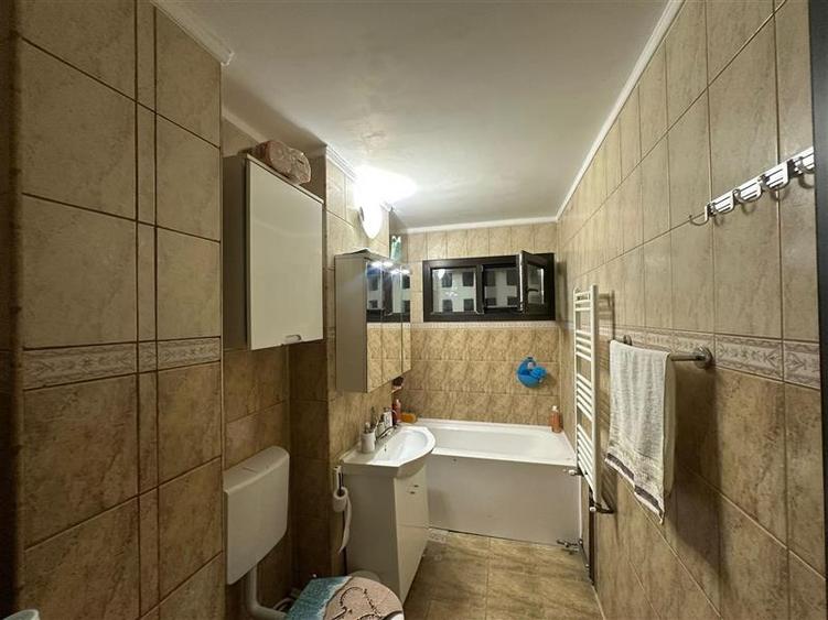 Apartament 3 camere Podu de Piatra - 6