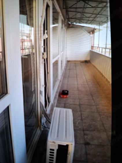 Apartament cu 3 camere semidecomandat în UTA