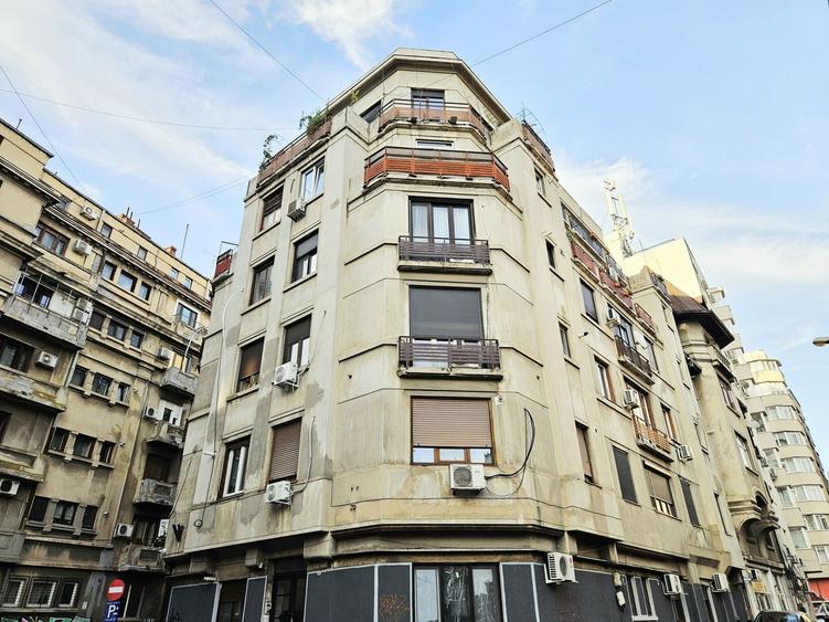 Garsonieră decomandată în Universitate