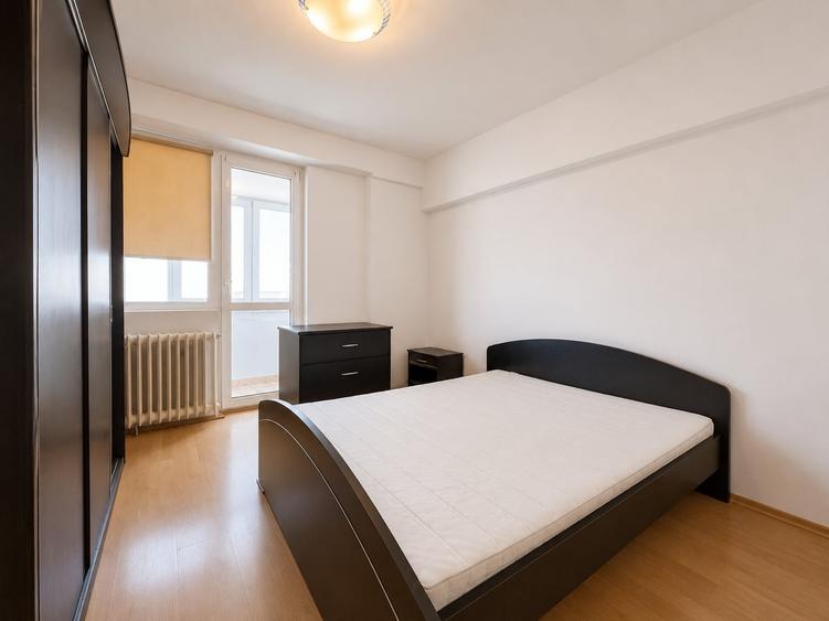 Apartament cu 3 camere decomandat în Iancului
