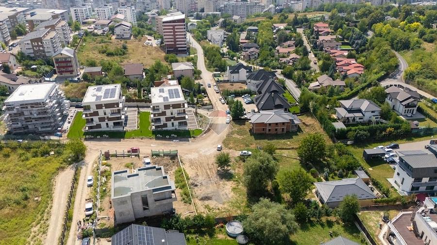 Teren de 925 mp, în Filiași