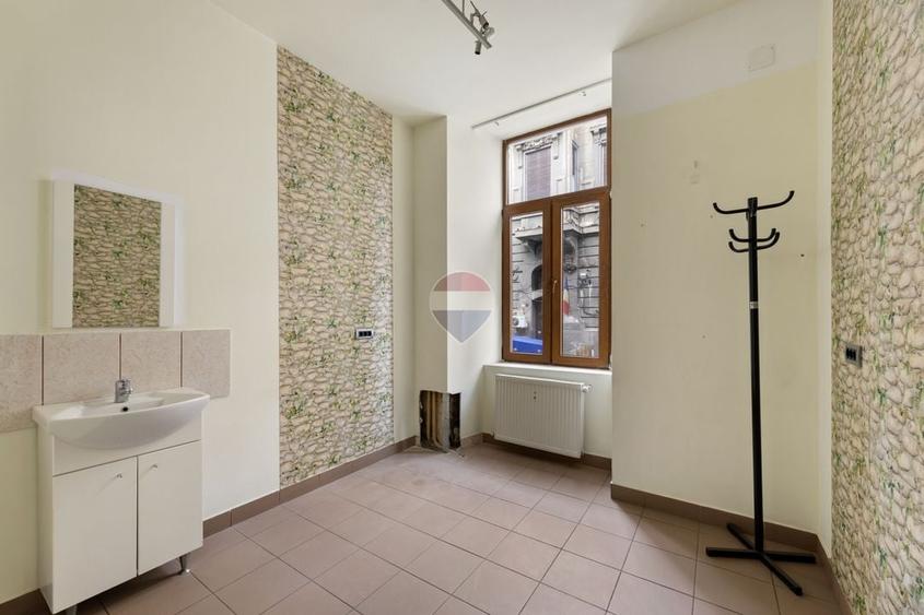 Spațiu comercial, de 76 mp, în Central