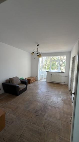 Apartament 2 camere, 47 mp, Centru Craiova — baie modernizată, potrivit și pentr - 9