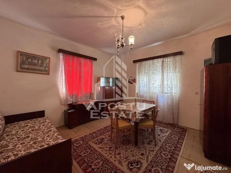 Casă cu 4 camere cu Teren 5000 Mp în Tisa