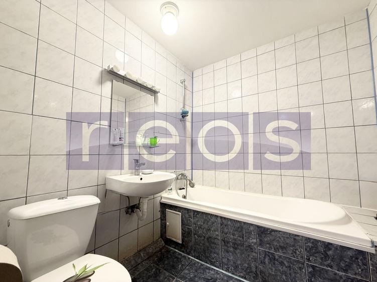 Apartament cu 3 camere semidecomandat, mobilat în Titan