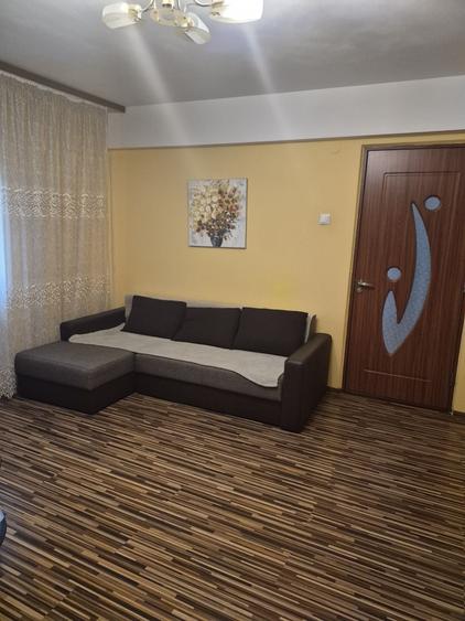 Apartament cu 2 camere semidecomandat în Milcov