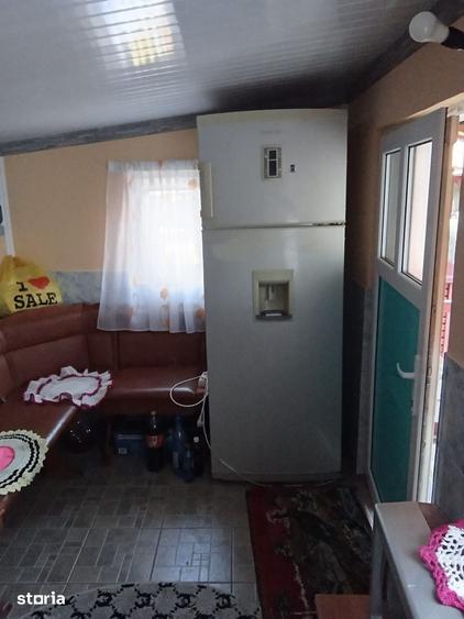 Casă cu 4 camere cu Teren 1200 Mp în Țintești
