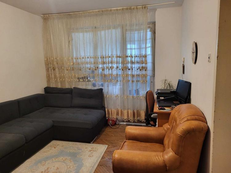 Apartament cu 2 camere semidecomandat în Crevedia