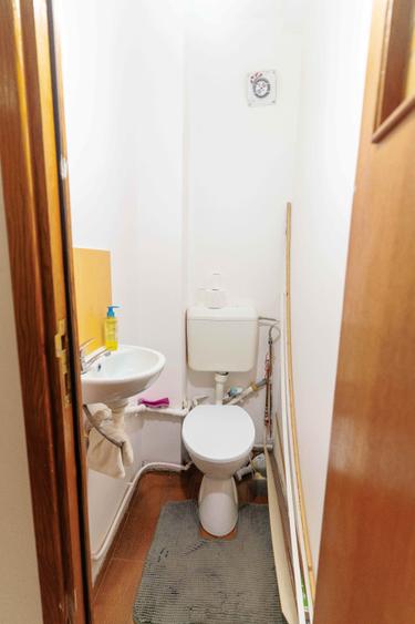 Apartament cu 4 camere în Drumul Taberei