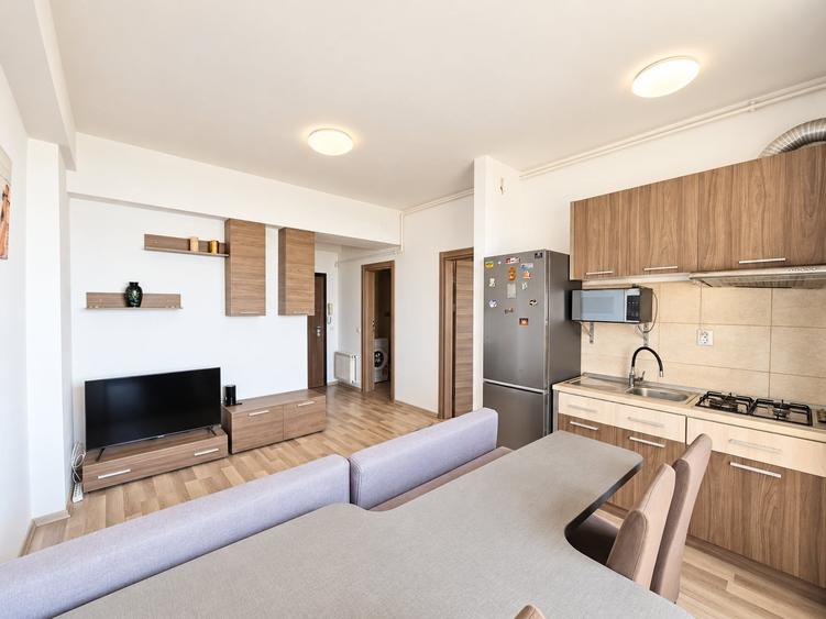 Apartament cu 2 camere semidecomandat, mobilat în Nord