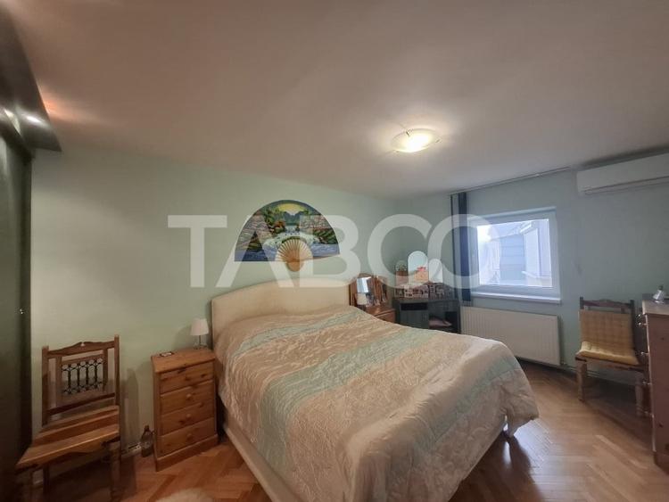 Apartament cu 5 camere decomandat, mobilat în Mihai Viteazul