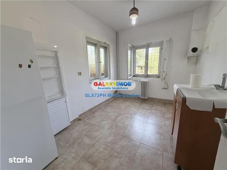 Casă cu 5 camere cu Teren 449 Mp în Central