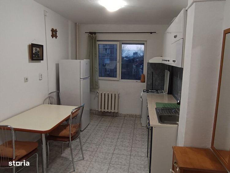 Apartament cu 2 camere semidecomandat, mobilat în Ștefan cel Mare