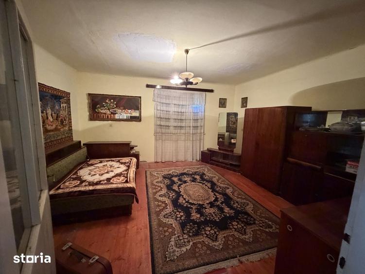 Casa pentru locuit, cu anexa si gradina - 3