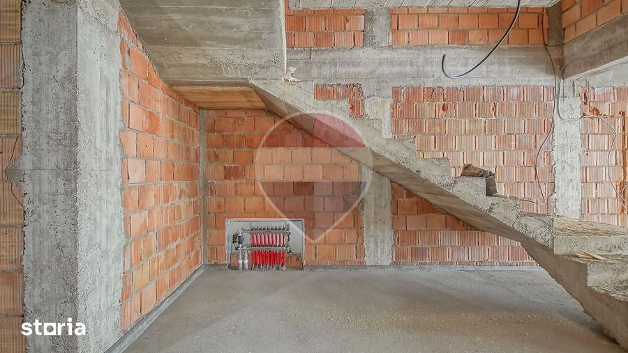 Casă cu 4 camere cu Teren 350 Mp în Dârste