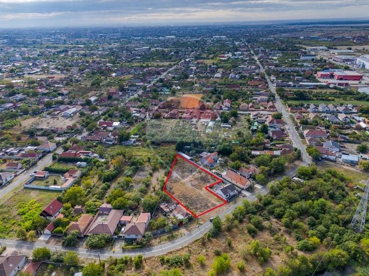 Teren Construcții intravilan de 2069 mp, în Gai