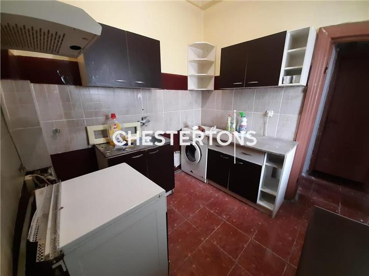 Apartament cu 3 camere decomandat, mobilat în Unirii