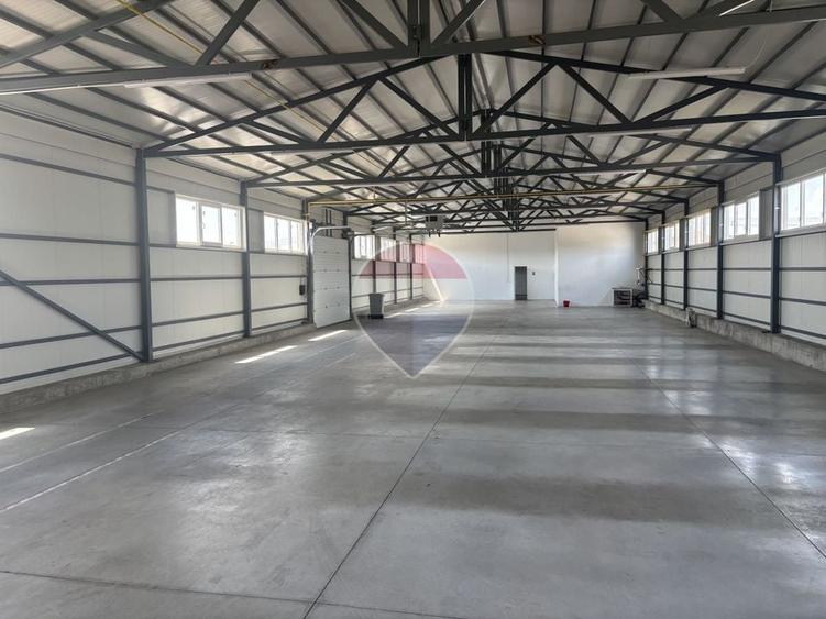 Spațiu industrial, de 985 mp, în Iris