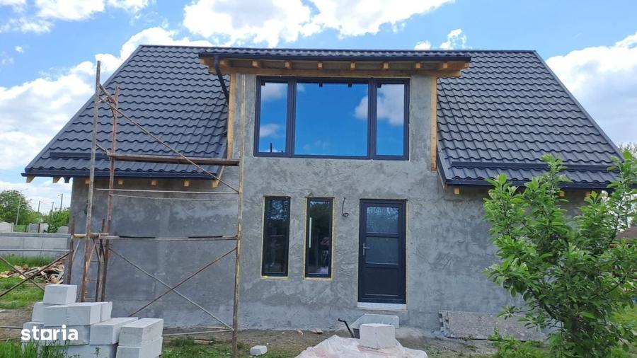 Casă cu 4 camere cu Teren 1120 Mp în Central