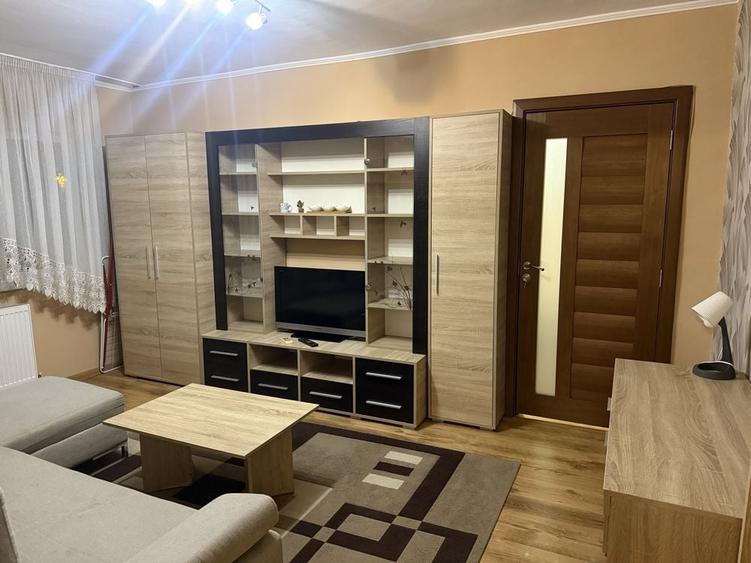 Apartament cu 2 camere semidecomandat în Exterior Vest
