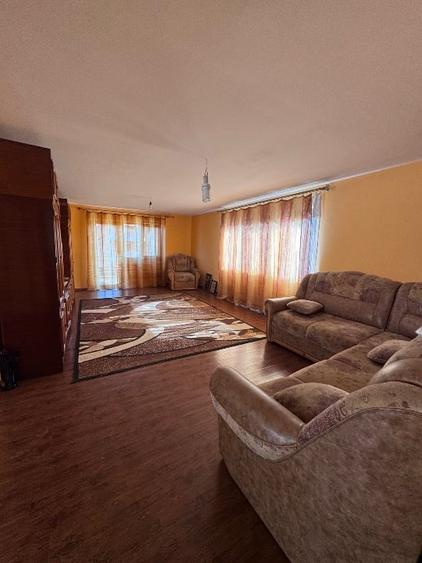 Casă individuală cu 5 camere cu Teren 2000 Mp în Câlnic