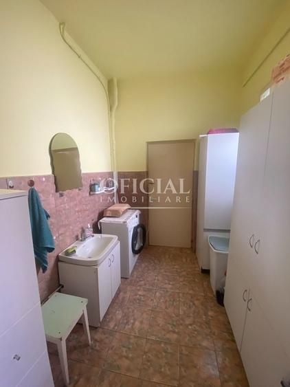Casă individuală cu 3 camere cu Canalizare în Dâmbul Rotund