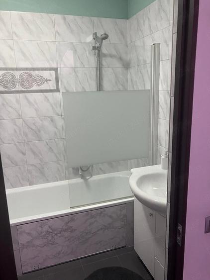 Apartament cu 2 camere decomandat în Micești