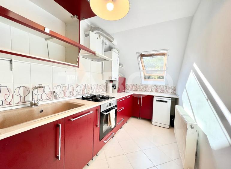 Apartament cu 3 camere semidecomandat, mobilat în Mănăștur