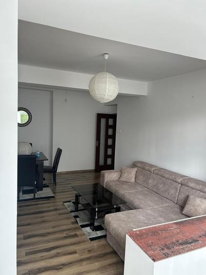 Apartament cu 3 camere decomandat în Magheru